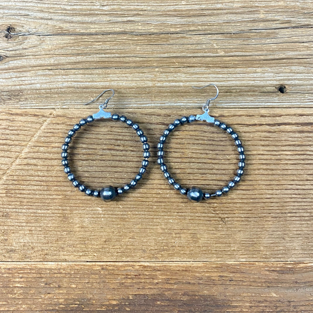 4mm & 8mm Navajo Style Pearl Earrings - Medium Hoops