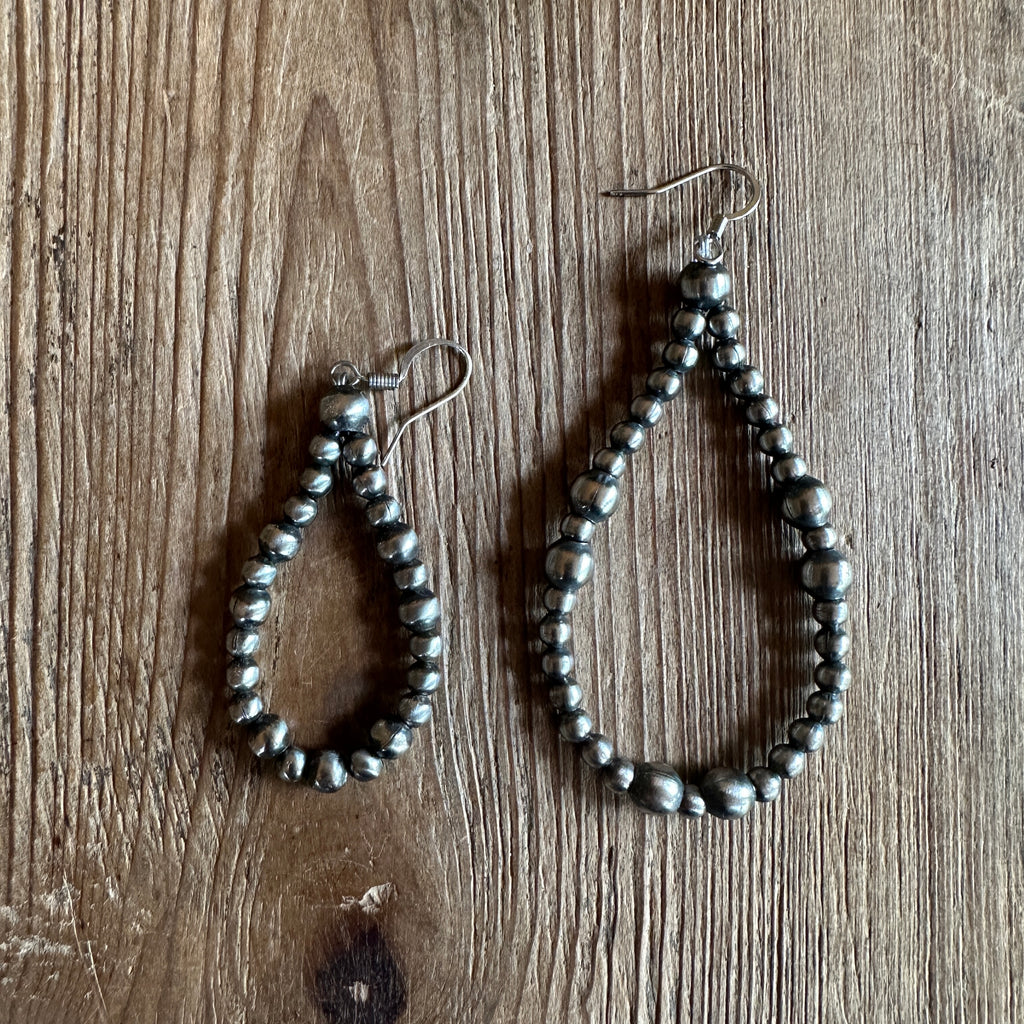 4 and 5mm Navajo Style Pearl Earrings - Petite Teardrop