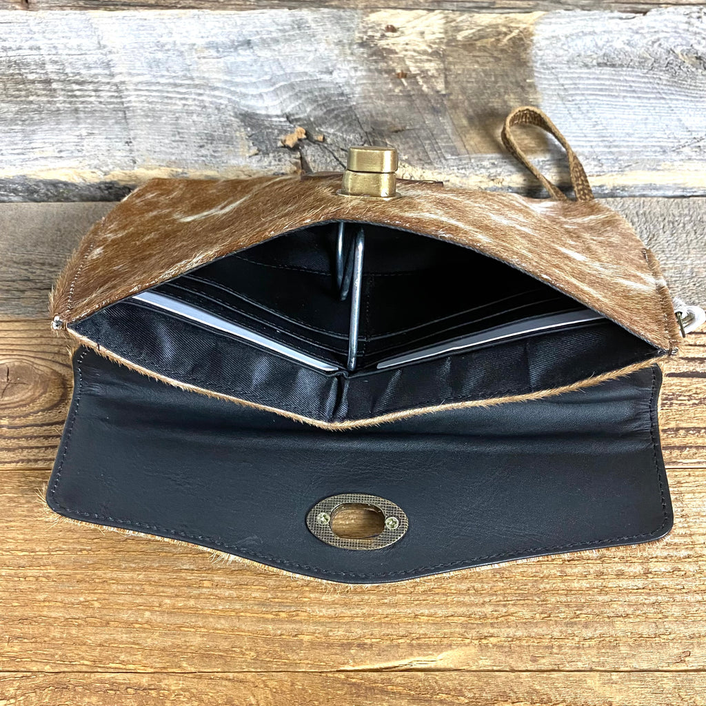 Black Jack Wristlet // GET EM' WHILE YOU CAN! - This Farm Wife